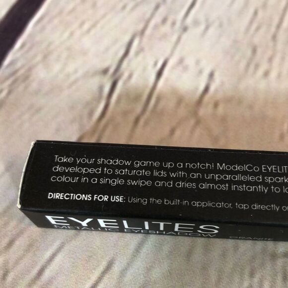 Model Co Eyelites Metallic Eyeshadow Granite New in Box - Picture 8 of 10